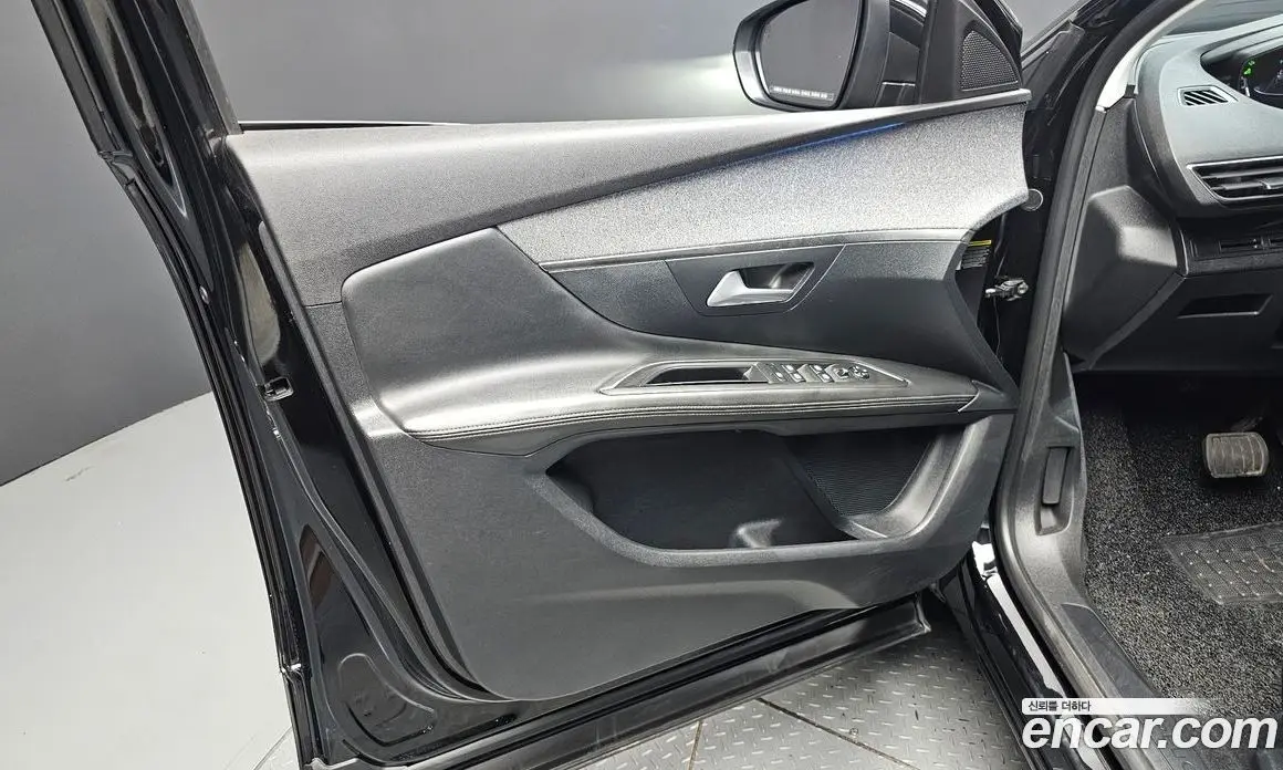 Peugeot 3008 2019 1.5 автомат (гидро), фото 14
