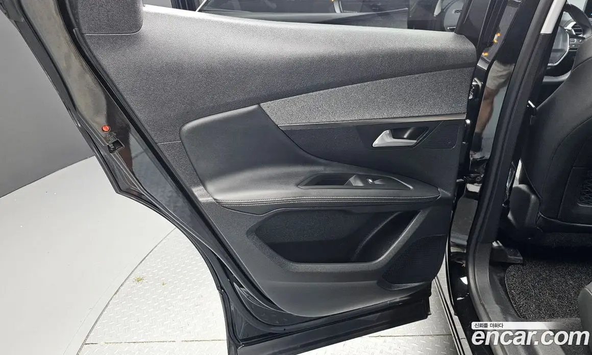 Peugeot 3008 2019 1.5 автомат (гидро), фото 15