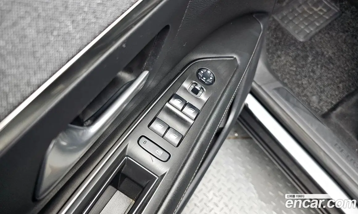Peugeot 3008 2019 1.5 автомат (гидро), фото 29