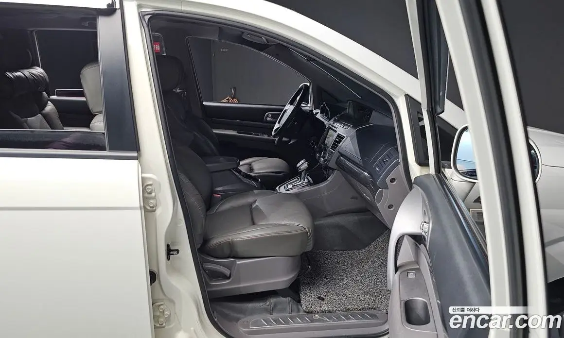 SsangYong Korando 2014 2.0 автомат (гидро), фото 16