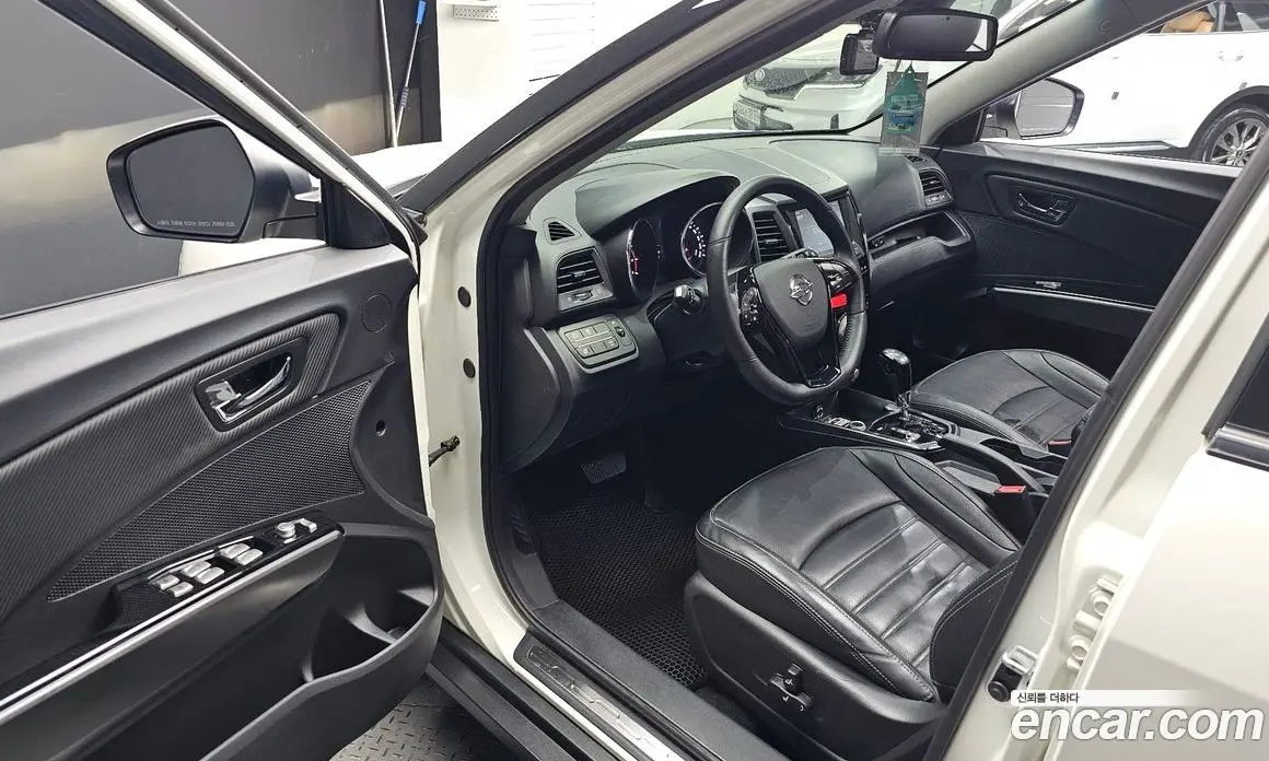 SsangYong TIBOLI 2017 1.6 автомат (гидро), фото 13