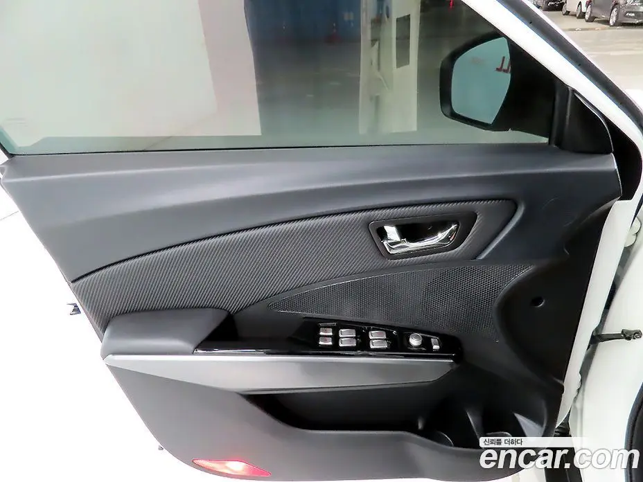 SsangYong TIBOLI 2019 1.6 автомат (гидро), фото 15