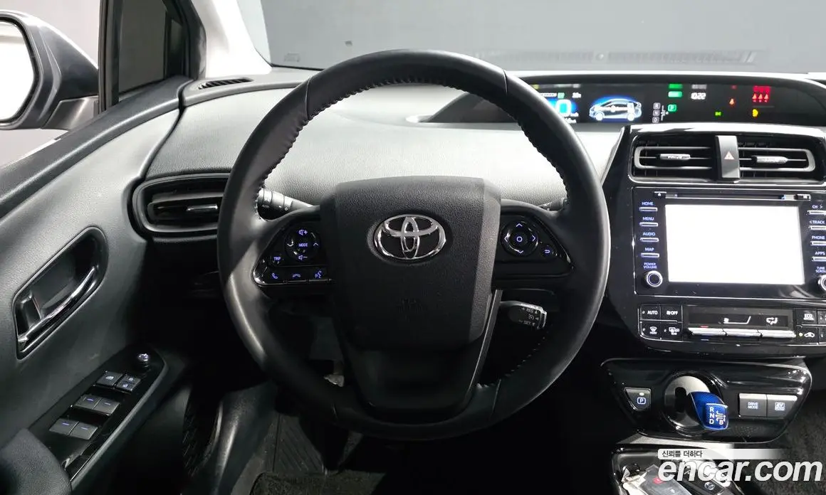 Toyota Prius 2019 1.8 автомат (гидро), фото 12 Toyota Prius 2019 1.8 автомат (гидро), фото 12