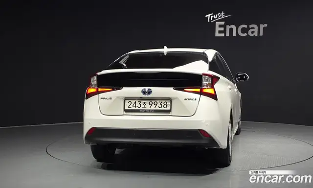 Toyota Prius 2019 1.8 автомат (гидро), миниатюра 4 Toyota Prius 2019 1.8 автомат (гидро), миниатюра 4