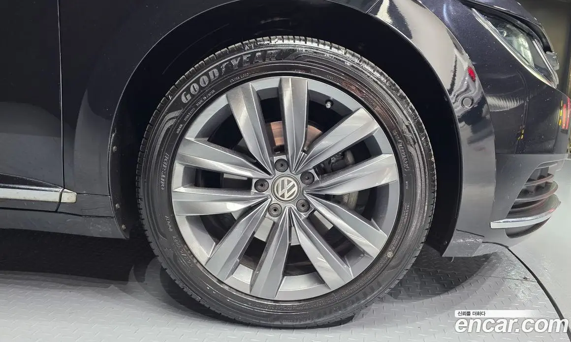 Volkswagen Arteon 2018 2.0 автомат (гидро), фото 5