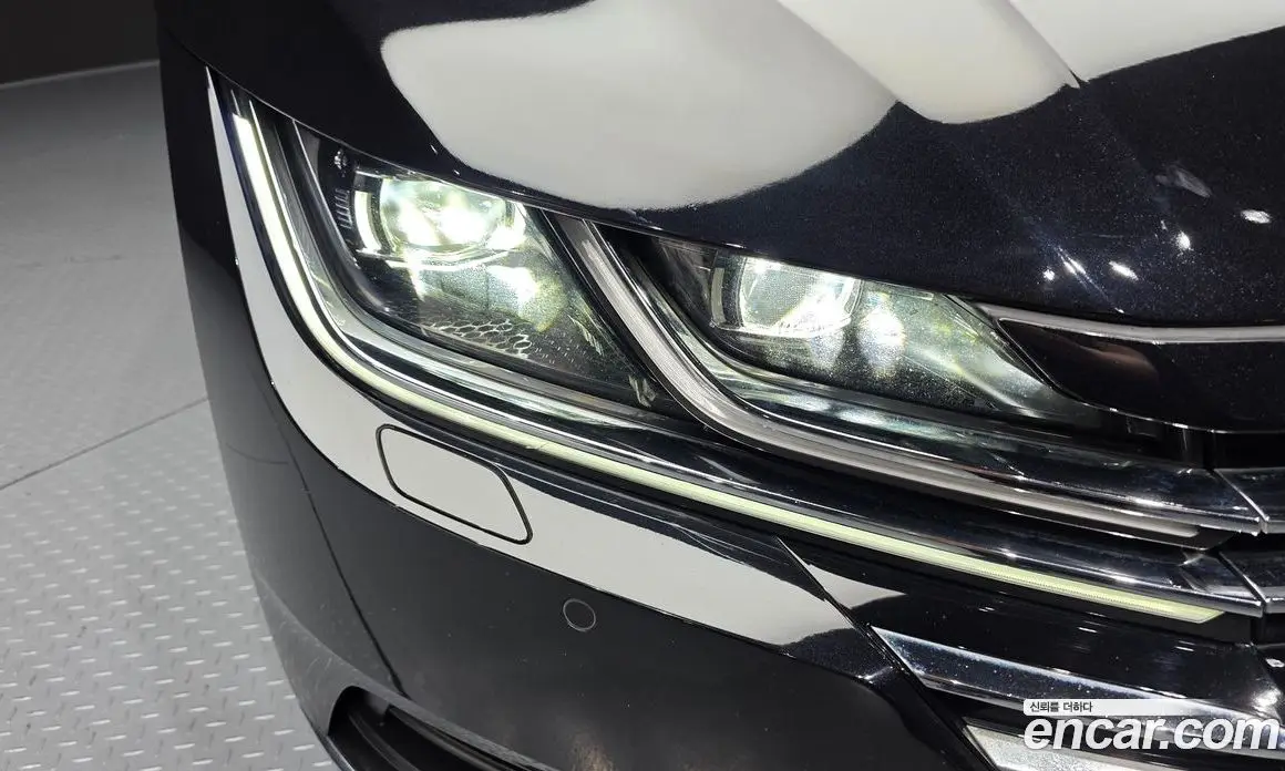 Volkswagen Arteon 2018 2.0 автомат (гидро), фото 8