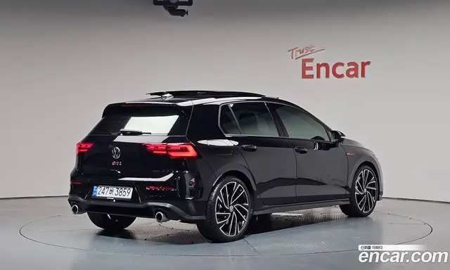 Volkswagen Golf, 2023, 9 513 км