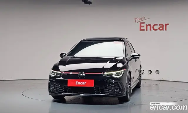 Volkswagen Golf 2023 2.0 автомат (гидро), миниатюра 2