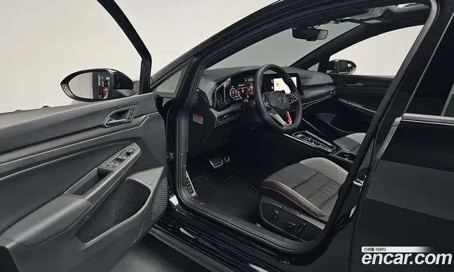 Volkswagen Golf 2023 2.0 автомат (гидро), миниатюра 12