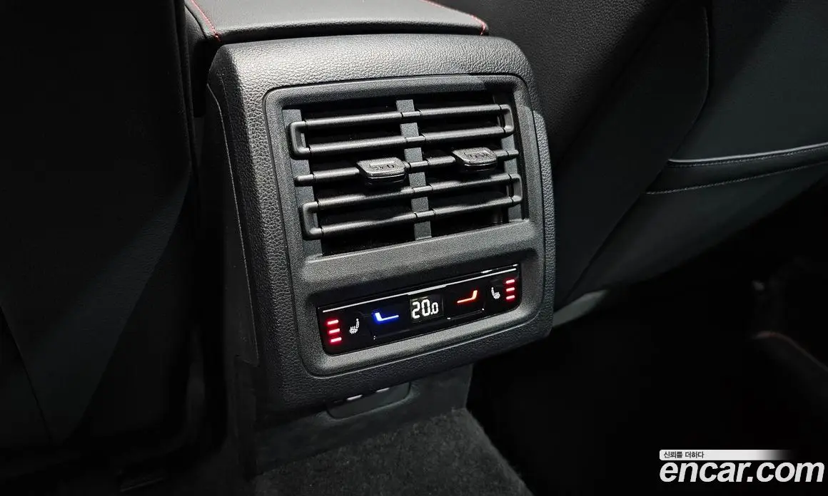 Volkswagen Golf 2023 2.0 автомат (гидро), фото 24