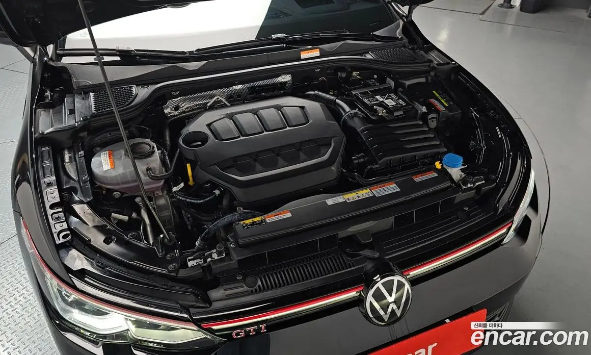 Volkswagen Golf 2023 2.0 автомат (гидро), фото 5