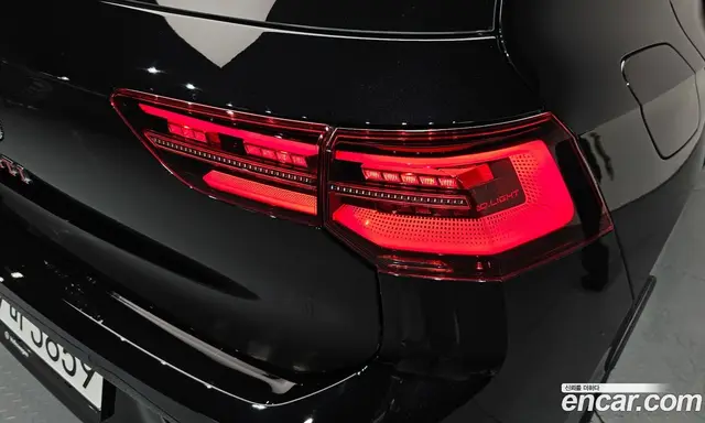 Volkswagen Golf 2023 2.0 автомат (гидро), миниатюра 8