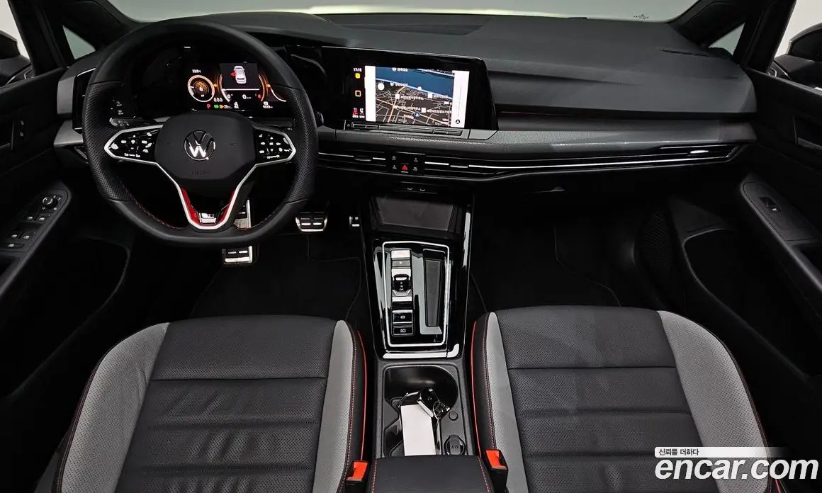 Volkswagen Golf 2023 2.0 автомат (гидро), фото 9