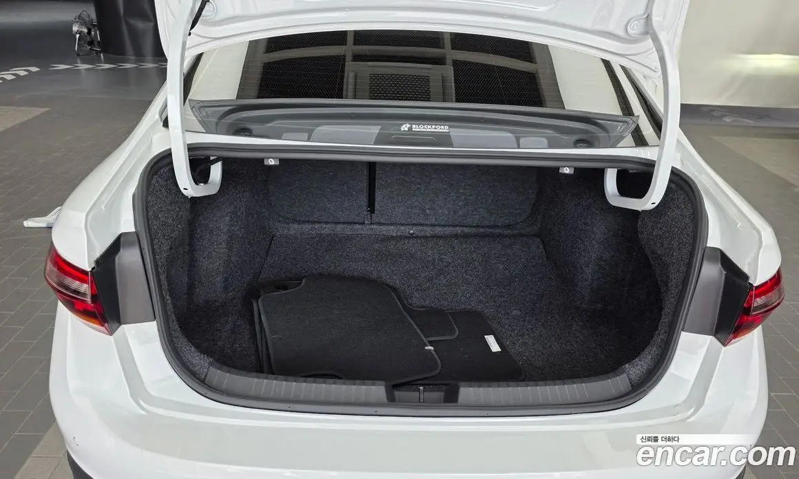 Volkswagen Jetta 2023 1.5 автомат (гидро), фото 26