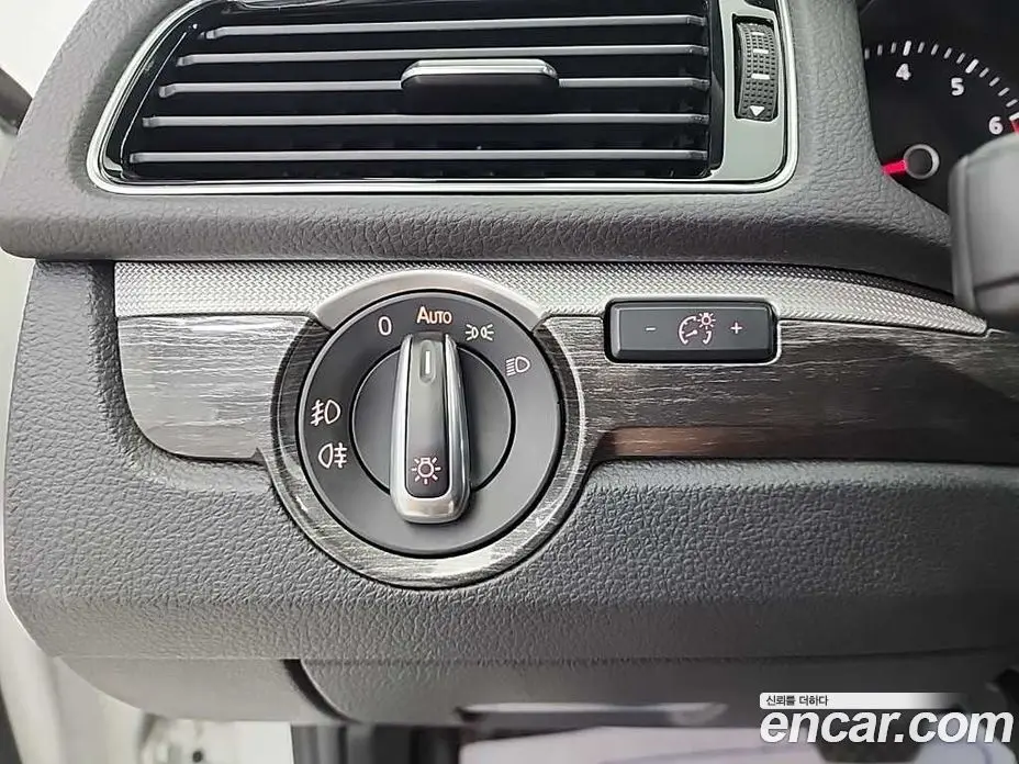 Volkswagen Passat 2018 2.0 автомат (гидро), фото 19