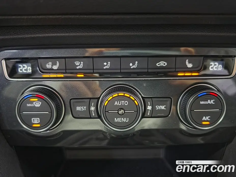 Volkswagen Tiguan 2018 2.0 автомат (гидро), фото 14
