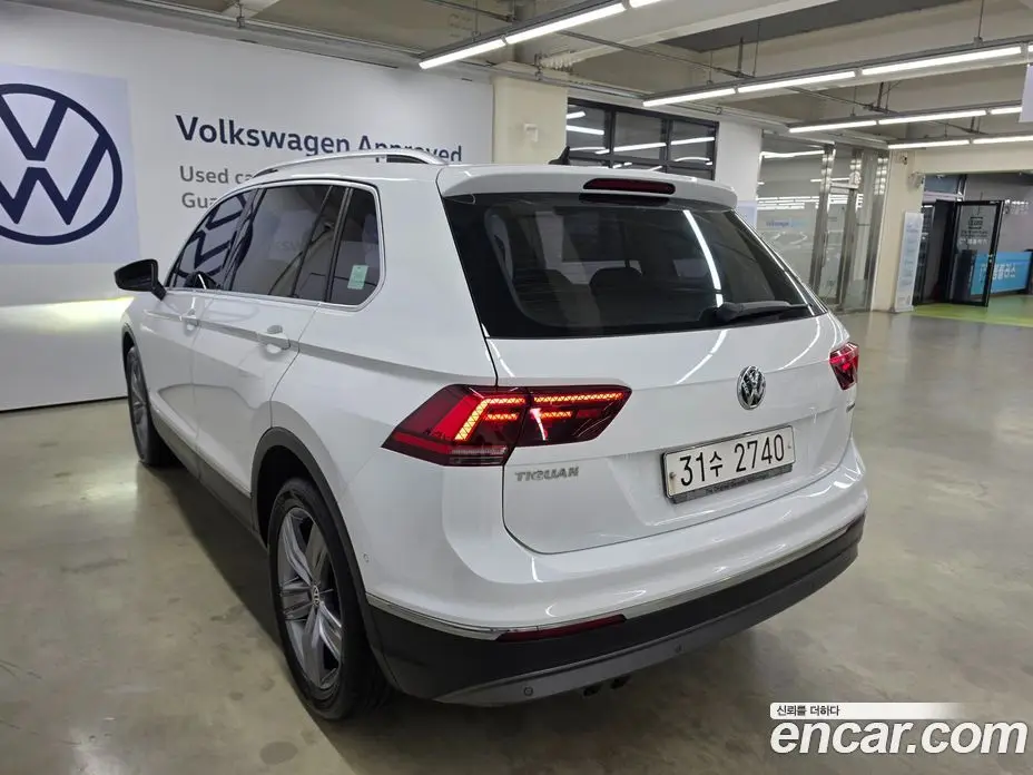 Volkswagen Tiguan 2018 2.0 автомат (гидро), фото 20