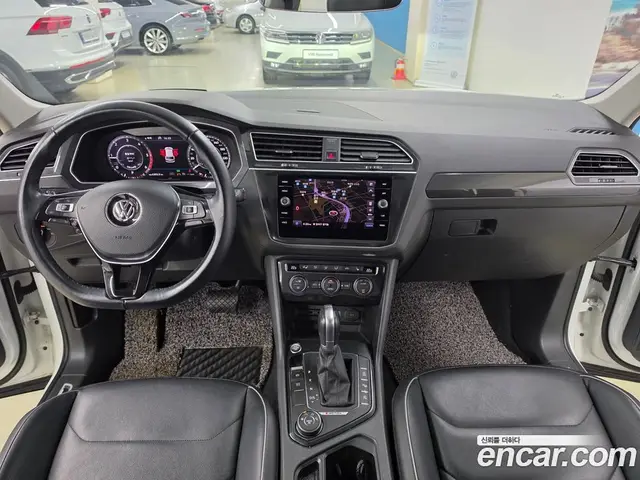 Volkswagen Tiguan 2018 2.0 автомат (гидро), миниатюра 7