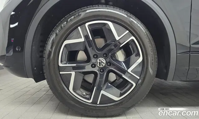 Volkswagen Touareg 2025 3.0 автомат (гидро), миниатюра 5