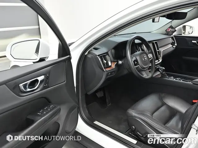 Volvo V60 2020 2.0 автомат (гидро), миниатюра 11