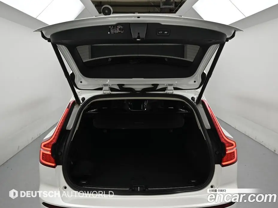 Volvo V60 2020 2.0 автомат (гидро), фото 19