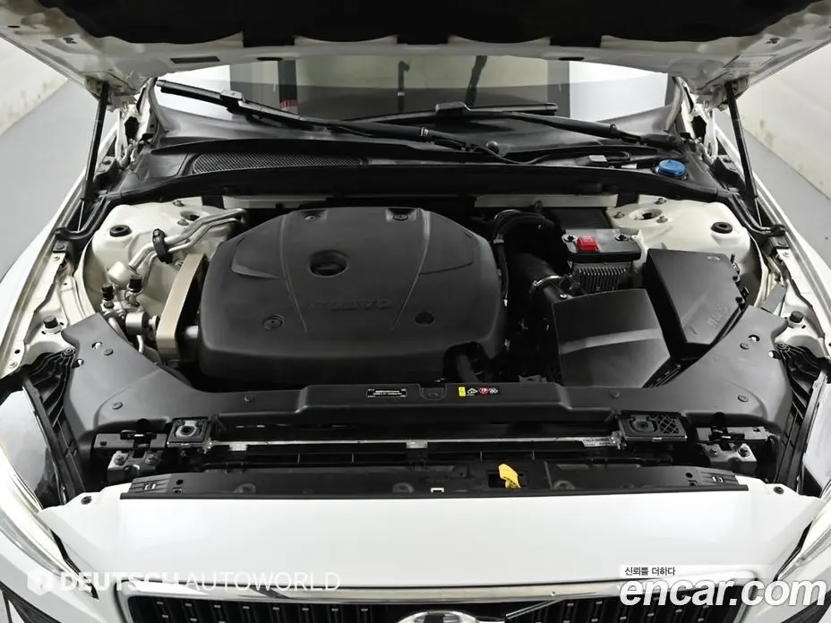 Volvo V60 2020 2.0 автомат (гидро), фото 6