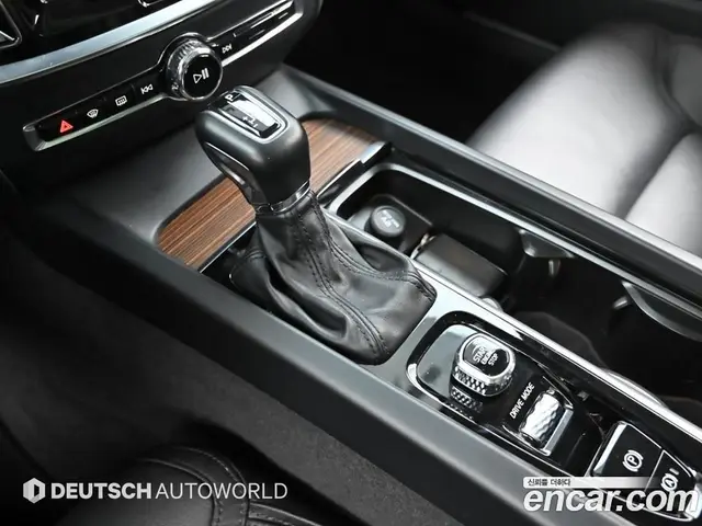 Volvo V60 2020 2.0 автомат (гидро), миниатюра 9