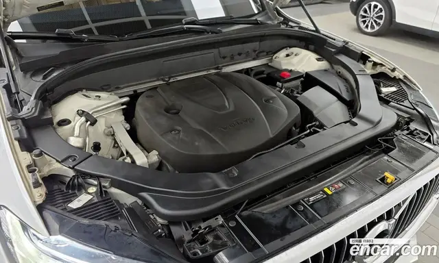 Volvo XC60 2018 2.0 автомат (гидро), миниатюра 6