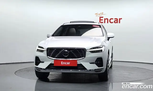 Volvo XC60 2025 2.0 автомат (гидро), миниатюра 2