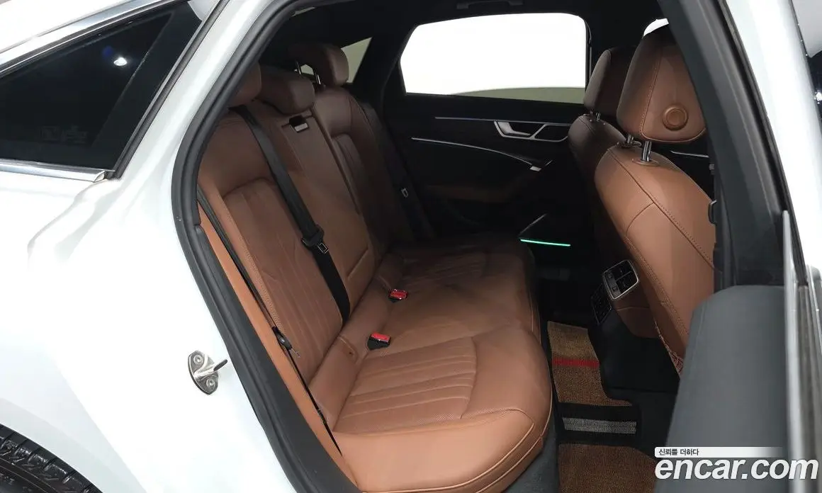 Audi A6 2020 2.0 автомат (гидро), фото 17