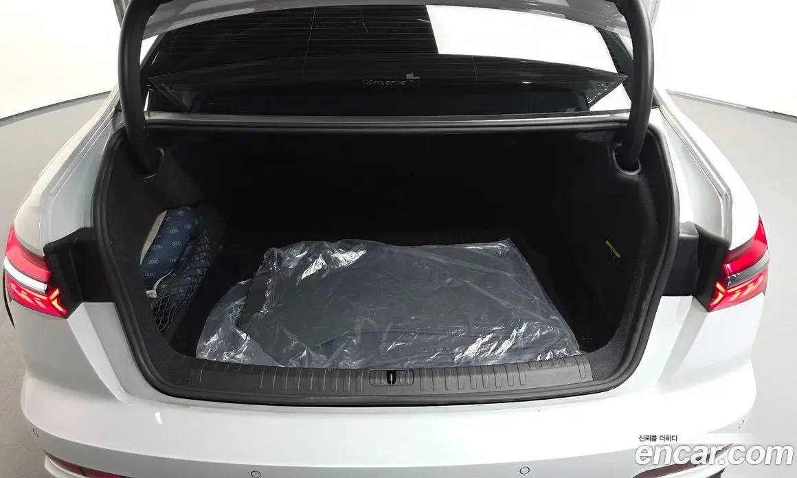 Audi A6 2020 2.0 автомат (гидро), фото 23