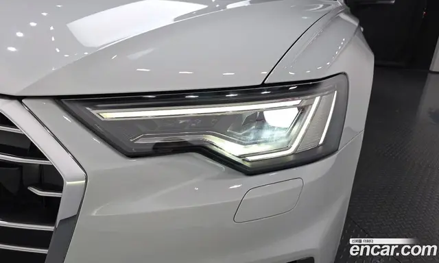 Audi A6 2020 2.0 автомат (гидро), миниатюра 8