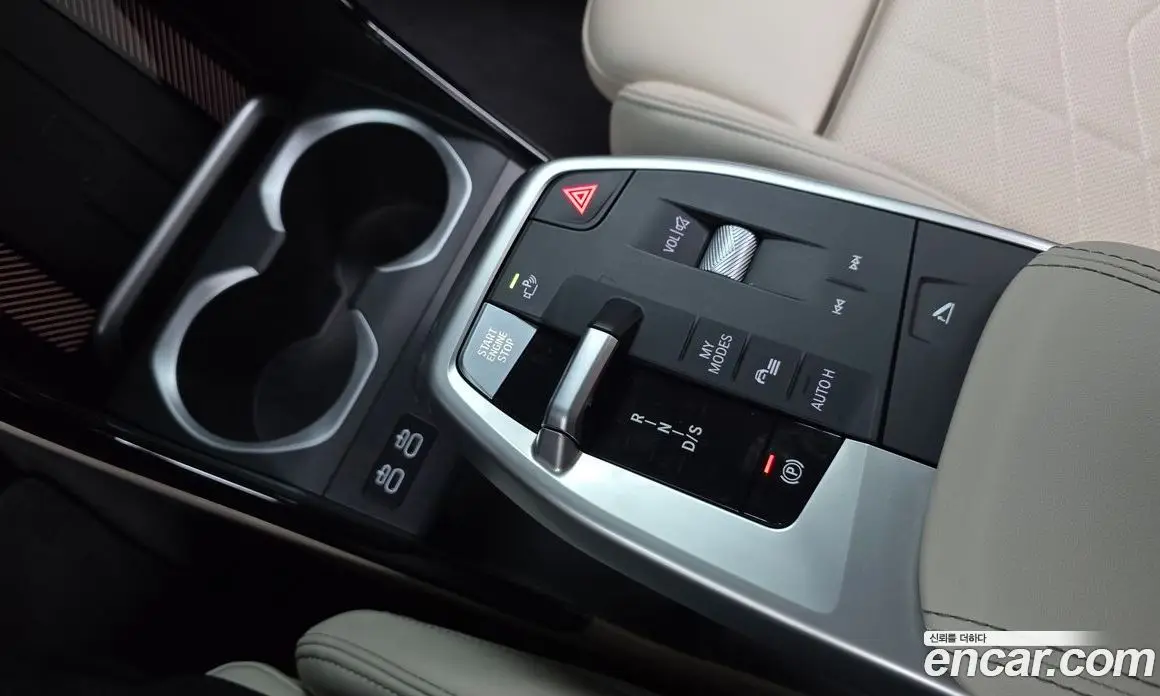 BMW X1 2025 2.0 автомат (гидро), фото 12