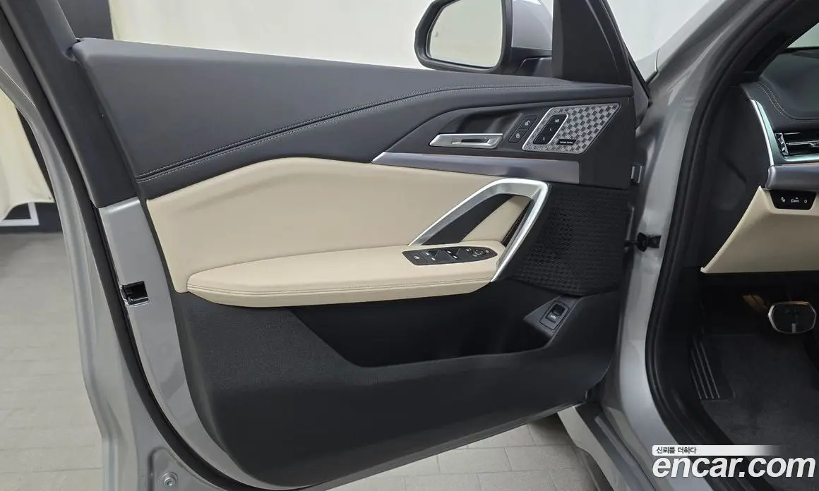 BMW X1 2025 2.0 автомат (гидро), фото 14