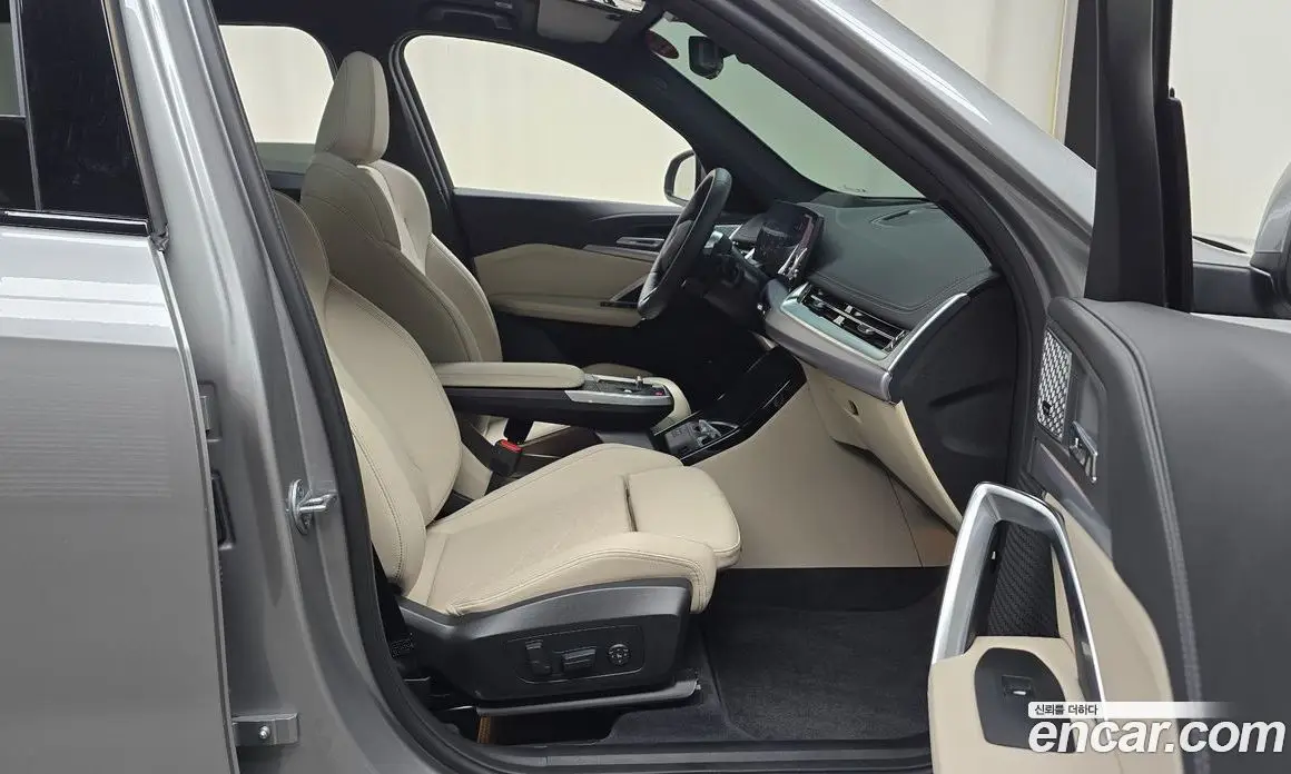 BMW X1 2025 2.0 автомат (гидро), фото 16