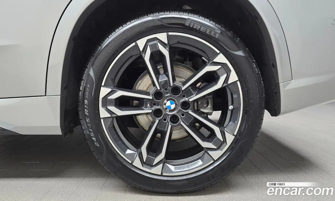 BMW X1 2025 2.0 автомат (гидро), фото 7