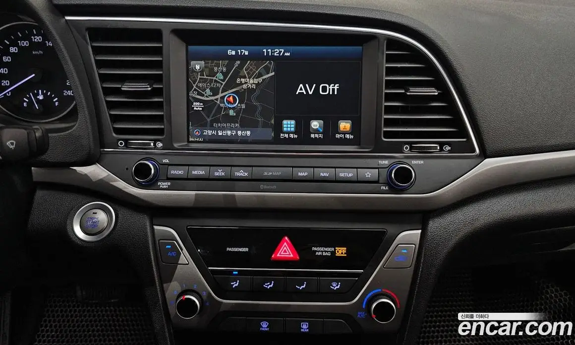 Hyundai Avante 2017 1.6 автомат (гидро), фото 19
