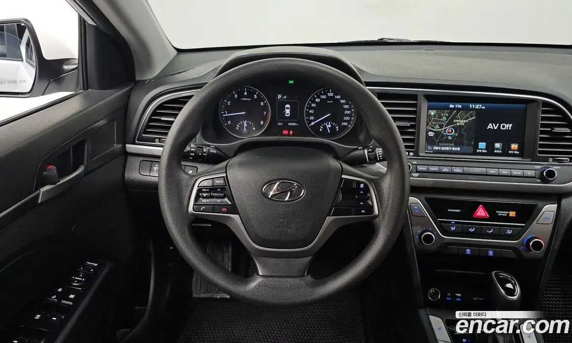 Hyundai Avante 2017 1.6 автомат (гидро), фото 21