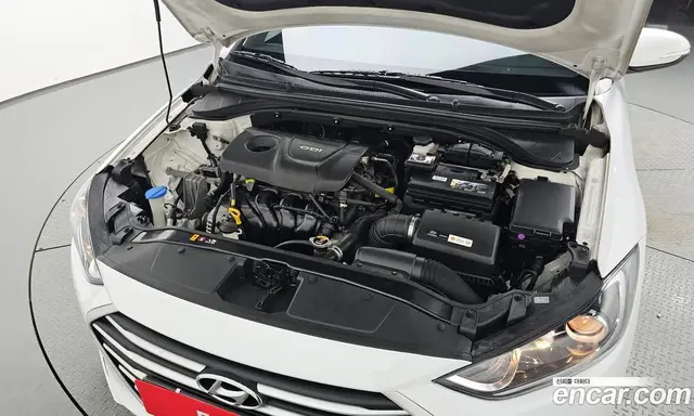 Hyundai Avante 2017 1.6 автомат (гидро), миниатюра 5