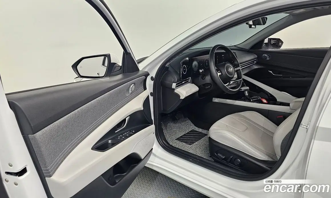 Hyundai Avante 2020 1.6 автомат (гидро), фото 13