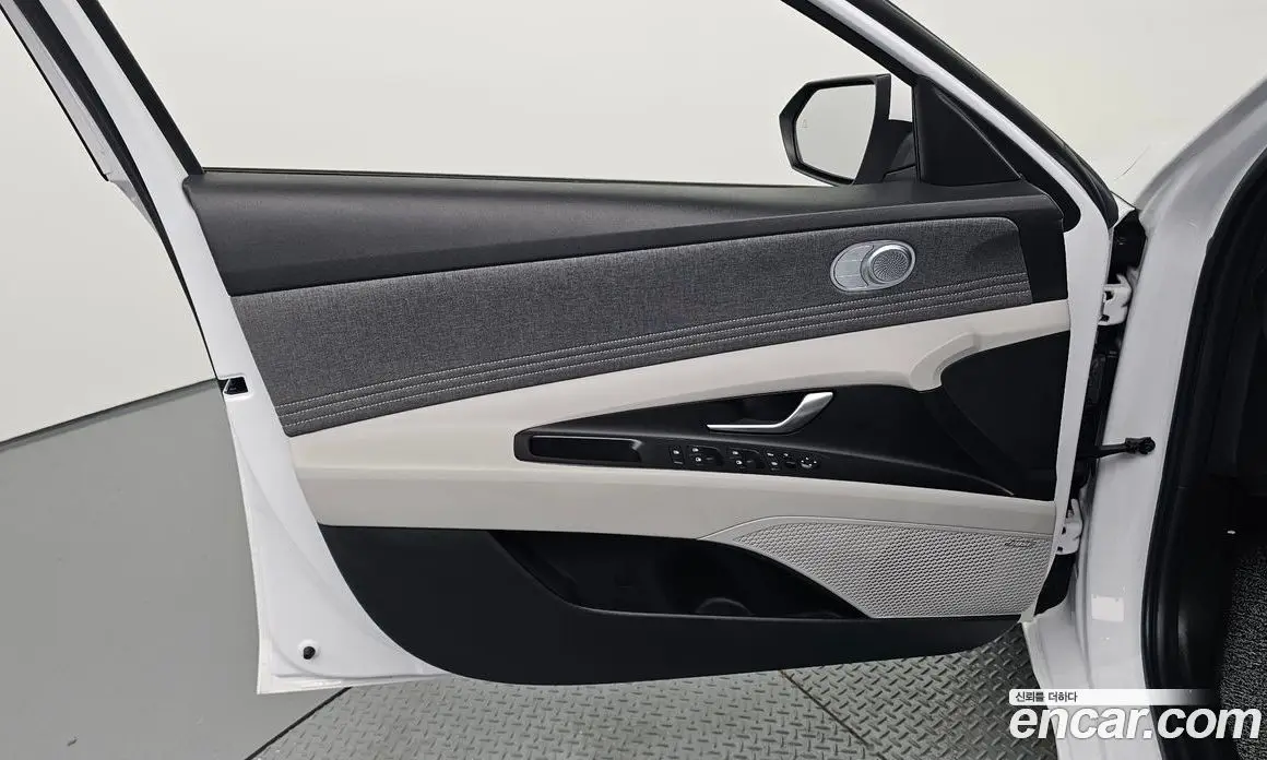 Hyundai Avante 2020 1.6 автомат (гидро), фото 14