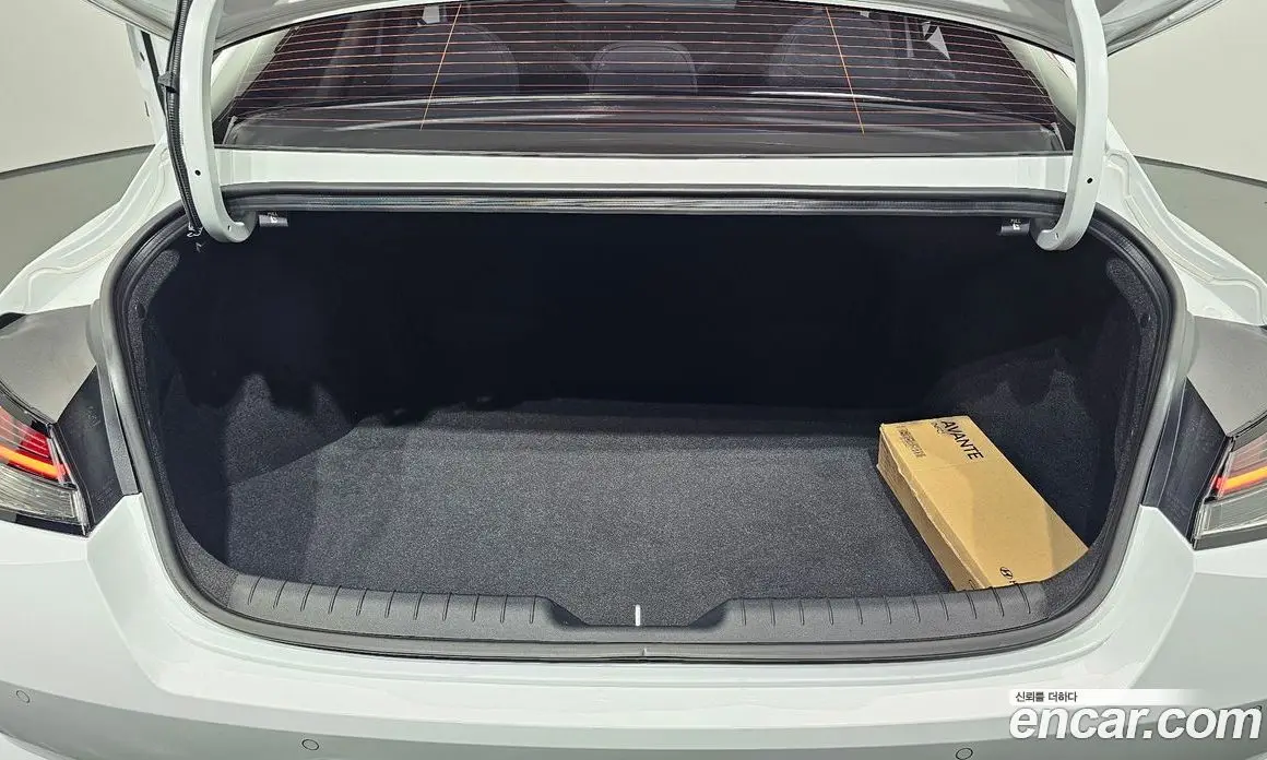 Hyundai Avante 2020 1.6 автомат (гидро), фото 22