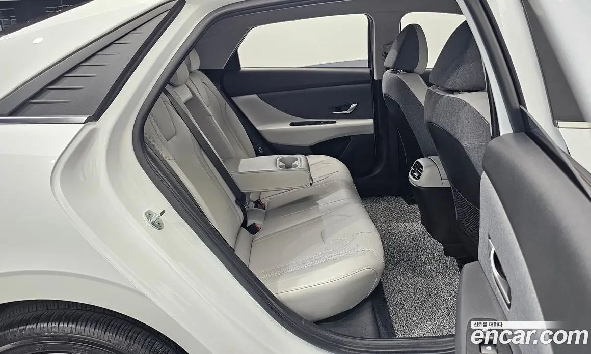 Hyundai Avante 2020 1.6 автомат (гидро), фото 24