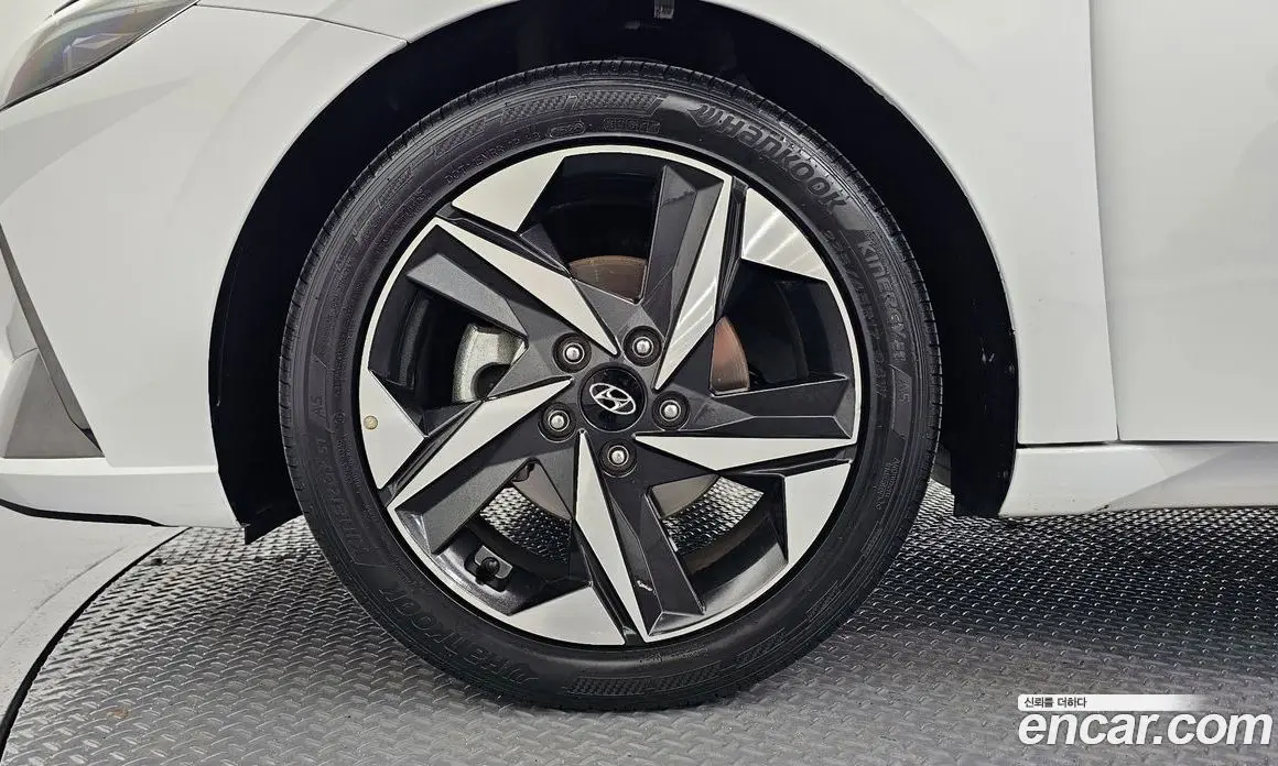 Hyundai Avante 2020 1.6 автомат (гидро), фото 5