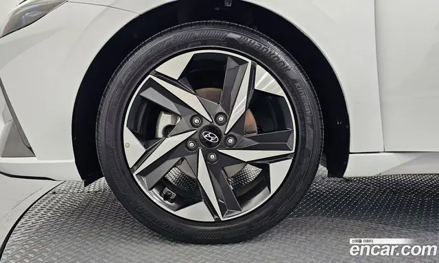 Hyundai Avante 2020 1.6 автомат (гидро), миниатюра 5
