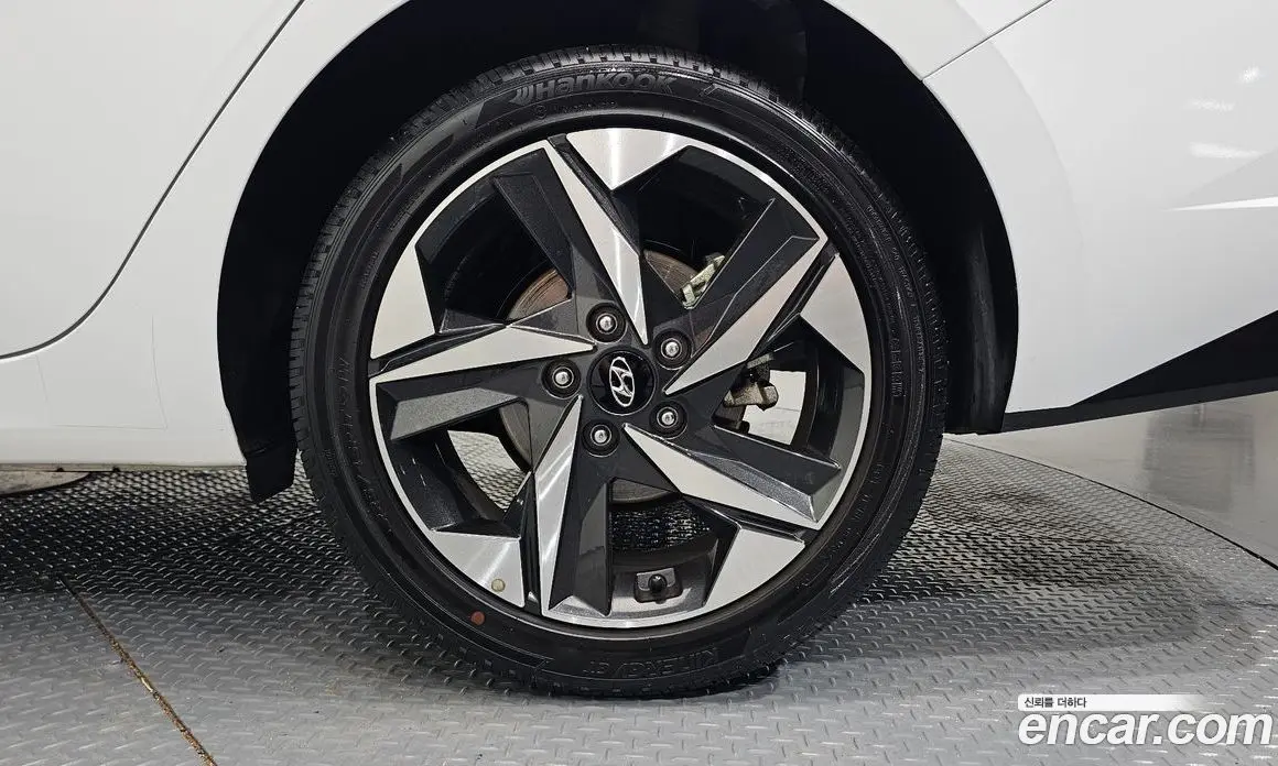Hyundai Avante 2020 1.6 автомат (гидро), фото 7