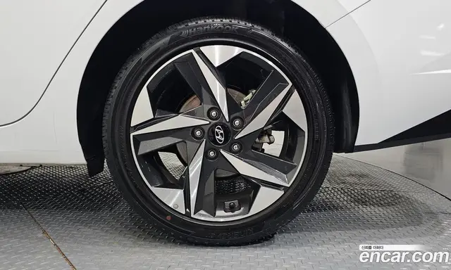 Hyundai Avante 2020 1.6 автомат (гидро), миниатюра 7