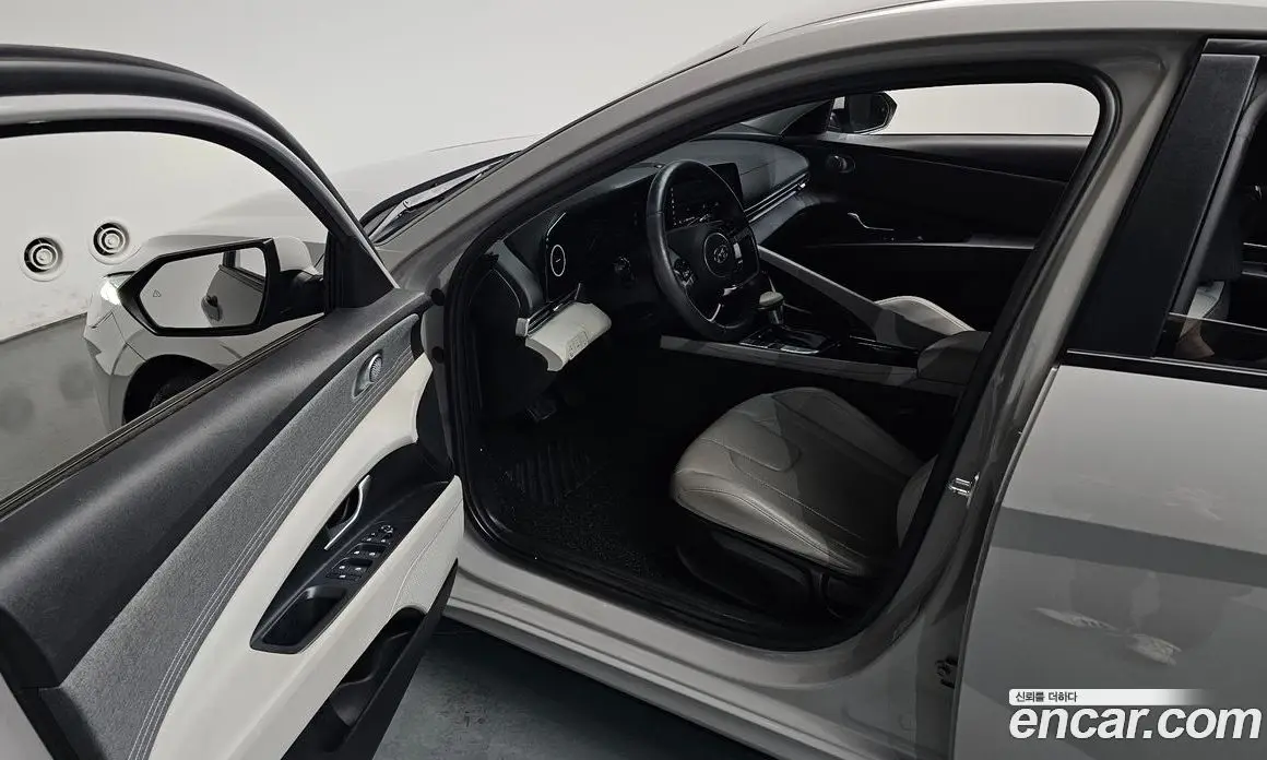 Hyundai Avante 2020 1.6 автомат (гидро), фото 13