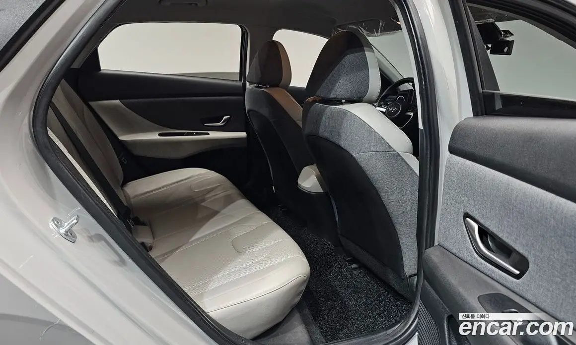 Hyundai Avante 2020 1.6 автомат (гидро), фото 17