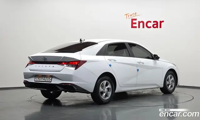 Hyundai Avante 2021 1.6 автомат (гидро), миниатюра 2